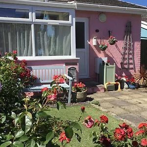 gower-bungalow-mumbles.cardiffhotelswales.com/